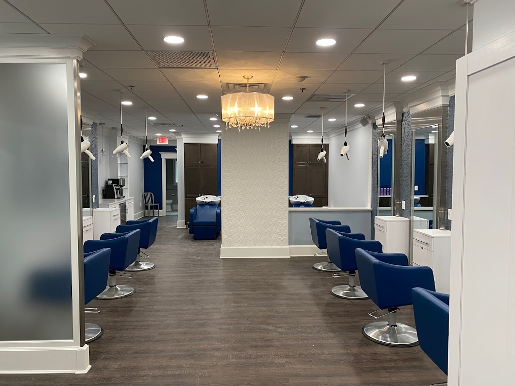 Thalía Salon Yardley 19067