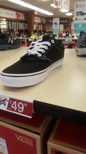 Shoe Store «Famous Footwear», reviews and photos, 1959 E Independence St, Springfield, MO 65804, USA
