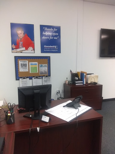 Thrift Store «Goodwill Thrift Store and Donation Center», reviews and photos