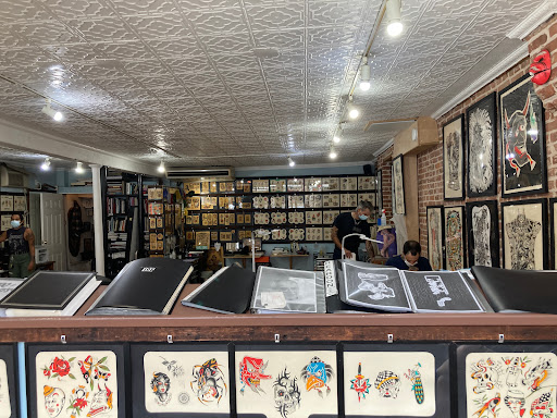 Tattoo Shop «Greenpoint Tattoo Company», reviews and photos, 131 Meserole Ave, Brooklyn, NY 11222, USA