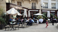 Atmosphère du Le Square - Restaurant Paparazzi à Paris - n°2