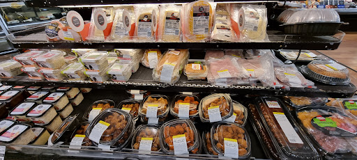 Grocery Store «D & W Fresh Market», reviews and photos, 2181 Wealthy St SE, East Grand Rapids, MI 49506, USA