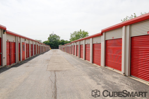 Self-Storage Facility «CubeSmart Self Storage», reviews and photos, 1080 Butterfield Rd, Mundelein, IL 60060, USA