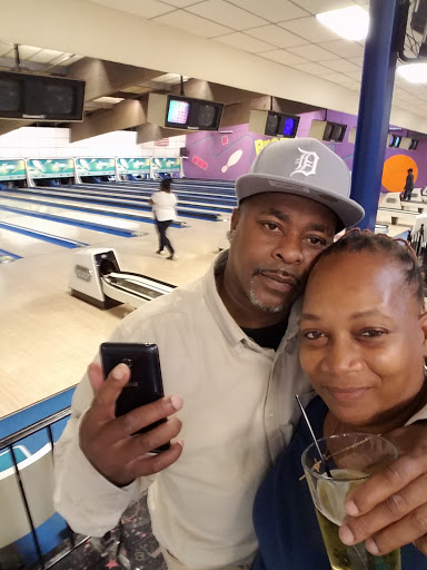 Bowling Alley «Bronco Lanes», reviews and photos, 22323 Ryan Rd, Warren, MI 48091, USA