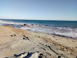African Reef Beach'in fotoğrafı - rahatlamayı sevenler arasında popüler bir yer