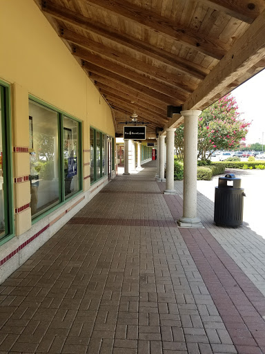 Clothing Store «Under Armour Factory House», reviews and photos, 3939 S Interstate Hwy 35 #650, San Marcos, TX 78666, USA