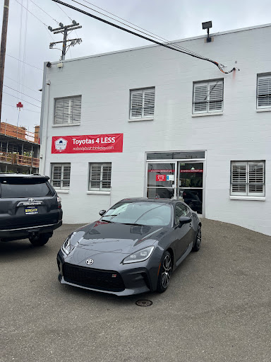 Toyota Dealer «Toyota of Berkeley», reviews and photos, 2400 Shattuck Ave, Berkeley, CA 94704, USA