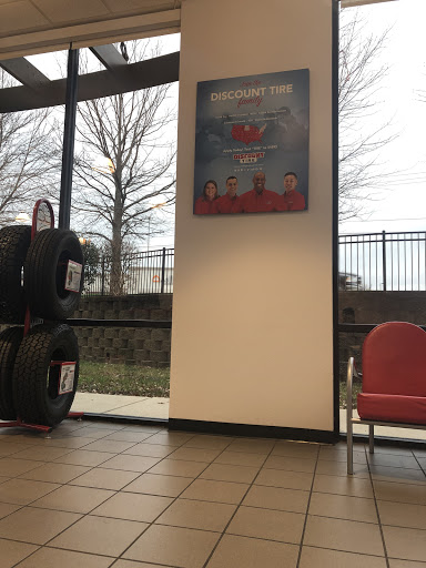 Tire Shop «Discount Tire Store - Mount Juliet, TN», reviews and photos, 401 S Mt Juliet Rd #150, Mt Juliet, TN 37122, USA