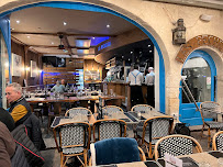 Atmosphère du Restaurant de fruits de mer Le bistrot des pecheurs à La Rochelle - n°5
