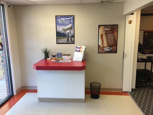 Notary Public «Agawam Pack & Ship», reviews and photos, 417 Springfield St, Agawam, MA 01001, USA