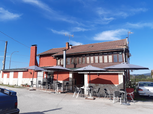 Bar restaurante La Venta en Nava