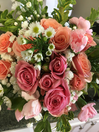 Florist «Yelm Floral- $10.00 (online coupon only)», reviews and photos, 202 W Yelm Ave, Yelm, WA 98597, USA