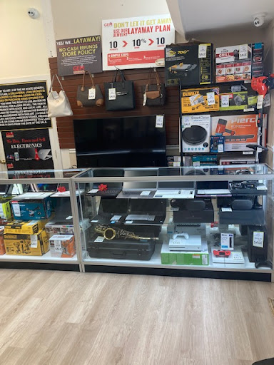 Pawn Shop «Gem Pawnbrokers», reviews and photos, 430 Middle Country Rd, Selden, NY 11784, USA