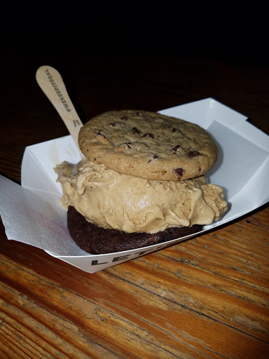 Ice Cream Shop «Coolhaus», reviews and photos, 59 E Colorado Blvd, Pasadena, CA 91103, USA