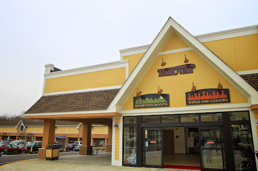 Thruway Sporting Goods, 78 Oak St, Walden, NY 12586, USA, 