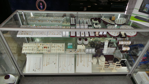 Pawn Shop «Arrow Pawn & Jewelry», reviews and photos, 2706 W Thomas Rd, Phoenix, AZ 85017, USA