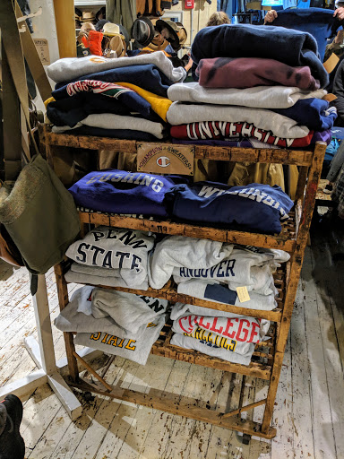 Vintage Clothing Store «10 ft Single by Stella Dallas», reviews and photos, 285 N 6th St, Brooklyn, NY 11211, USA