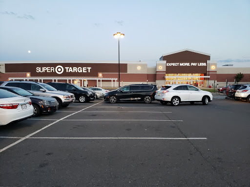 Department Store «Target», reviews and photos, 13301 Gateway Center Dr, Gainesville, VA 20155, USA
