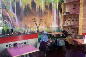 Zenial Café Lounge image