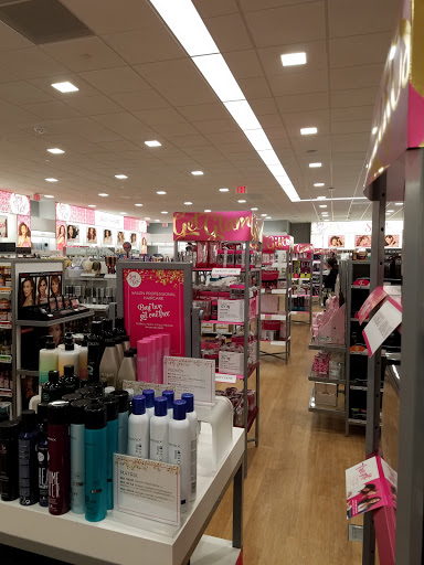 Hair Salon «Ulta Beauty», reviews and photos, 20580 Homestead Rd, Cupertino, CA 95014, USA