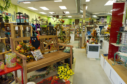 Backyard Birder Home & Garden Gift Store