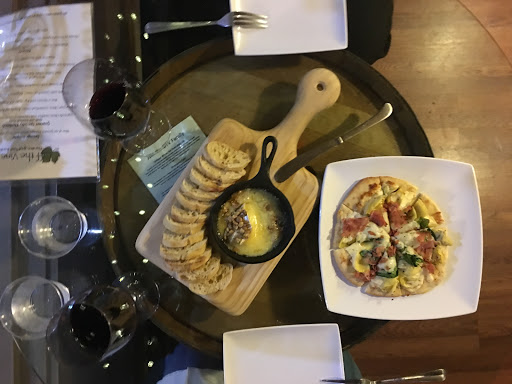 Wine Bar «Off the Vine», reviews and photos, 491 W 6th St #103, San Pedro, CA 90731, USA