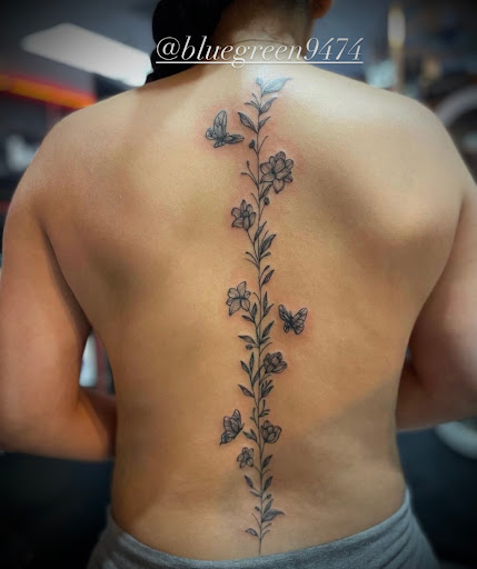 Find tattoo ideas snake for your next unique tattoo in El Paso at R&R tattoo and piercing studio