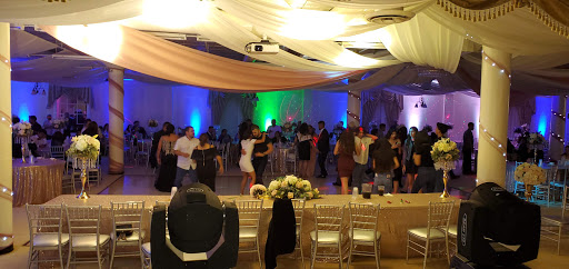 Shopping Mall «City Shopping Center», reviews and photos, 2201 Long Beach Blvd, Compton, CA 90221, USA