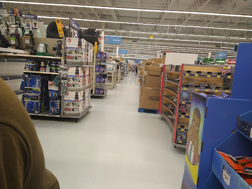 Discount Store «Walmart», reviews and photos, 1570 Chester Pike, Eddystone, PA 19022, USA