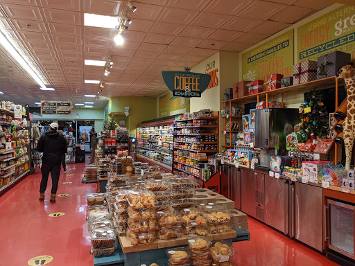 Grocery Store «Whole Foods Market», reviews and photos, 45 Beacon St, Somerville, MA 02143, USA