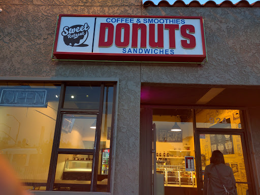 Donut Shop «Sweet Retreat Donuts», reviews and photos, 924 Pacific Coast Hwy, Long Beach, CA 90806, USA