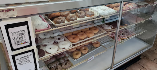 Donut Shop «Suzy-Jo Donuts», reviews and photos, 49 E 4th St, Bridgeport, PA 19405, USA