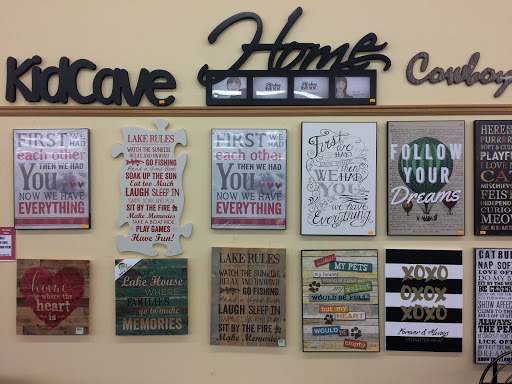 Outlet Store «Corvallis Outlet Store», reviews and photos, 934 NW Kings Blvd, Corvallis, OR 97330, USA