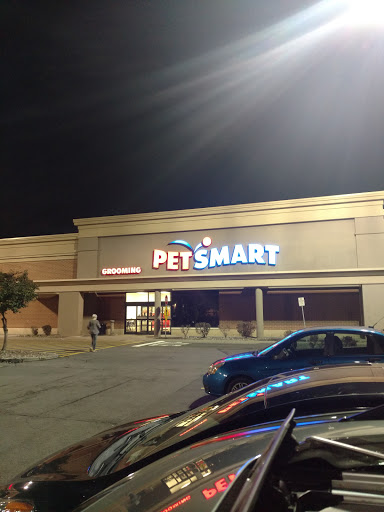 Pet Supply Store «PetSmart», reviews and photos, 1734 Walden Ave, Cheektowaga, NY 14225, USA