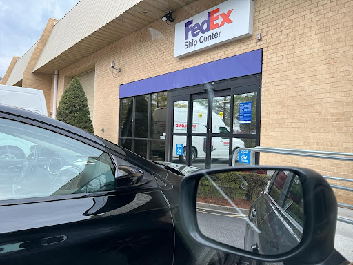 Shipping and Mailing Service «FedEx Ship Center», reviews and photos, 7066 Golden Ring Rd, Baltimore, MD 21237, USA