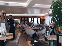 Atmosphère du Restaurant New Lodge à Sainte-Foy - n°15