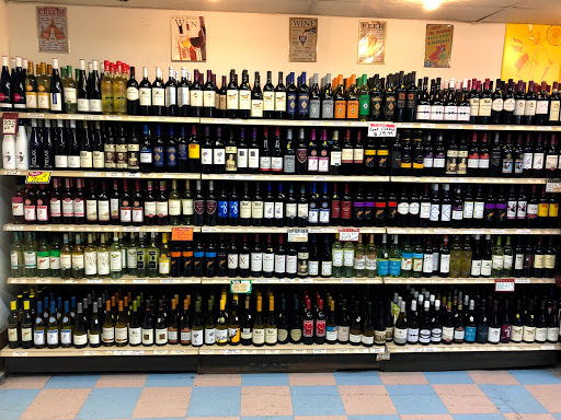 Liquor Store «Cork & Bottle», reviews and photos, 309 A Ave W, Oskaloosa, IA 52577, USA