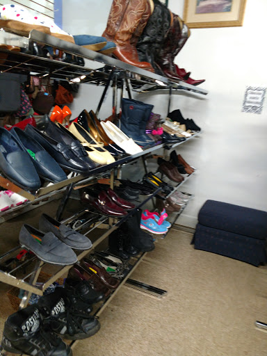 Thrift Store «Freedom Treasures Resale Store», reviews and photos, 7570 Cooley Lake Rd, Waterford Twp, MI 48327, USA