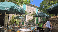 Atmosphère du Restaurant Les Salicornes à Arles - n°12
