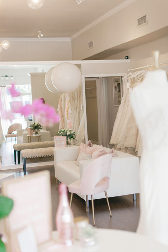 Clothing Alteration Service «Malindy Elene Bridal Boutique», reviews and photos, 2109 W Kennedy Blvd, Tampa, FL 33606, USA