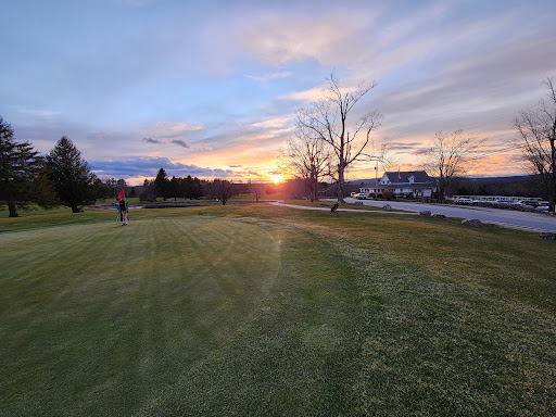 Golf Course «Nippo Lake Golf Club», reviews and photos, 88 Stagecoach Rd, Barrington, NH 03825, USA