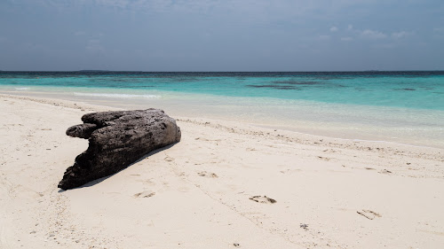 Vavvaru Island Beach photo #1