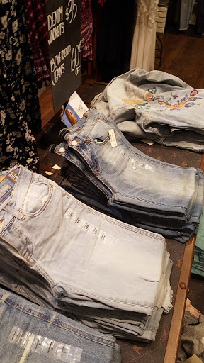 Clothing Store «Aéropostale», reviews and photos, 1500 Polaris Pkwy, Columbus, OH 43240, USA