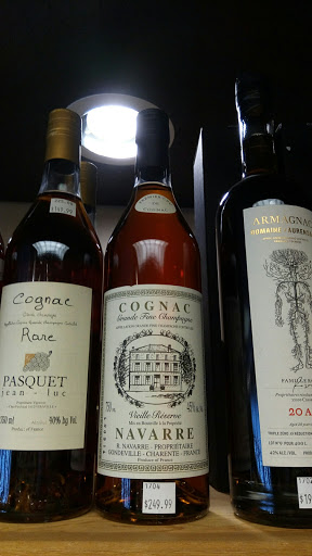 Wine Store «Andersonville Wine & Spirits», reviews and photos, 5201 N Clark St, Chicago, IL 60640, USA