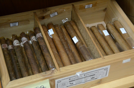 Tobacco Shop «Cigarette Outlet», reviews and photos, 13154 S Cicero Ave, Crestwood, IL 60445, USA