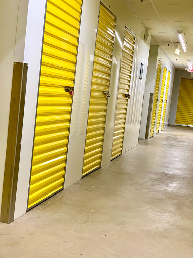 Self-Storage Facility «Backlick Self Storage», reviews and photos, 6880 Commercial Dr, Springfield, VA 22151, USA