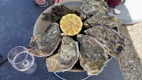 Plats et boissons du Restaurant de fruits de mer Ty Huitres - degustation à Carnac - n°2