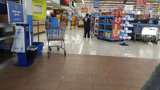 Shopping Mall «Crossroads Shopping Center», reviews and photos, 1525 U.S. 41, Schererville, IN 46375, USA