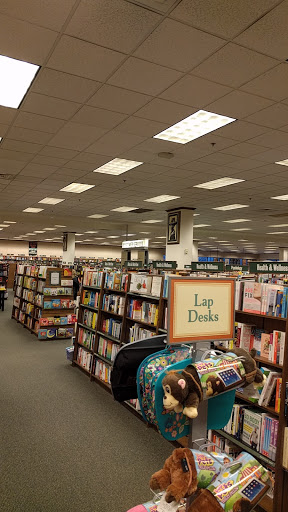 Book Store «Barnes & Noble», reviews and photos, 470 Universal Dr N, North Haven, CT 06473, USA