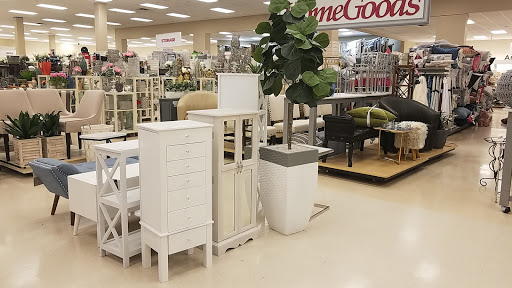 Department Store «Marshalls & HomeGoods», reviews and photos, 1120 Lake Woodlands Dr, The Woodlands, TX 77380, USA